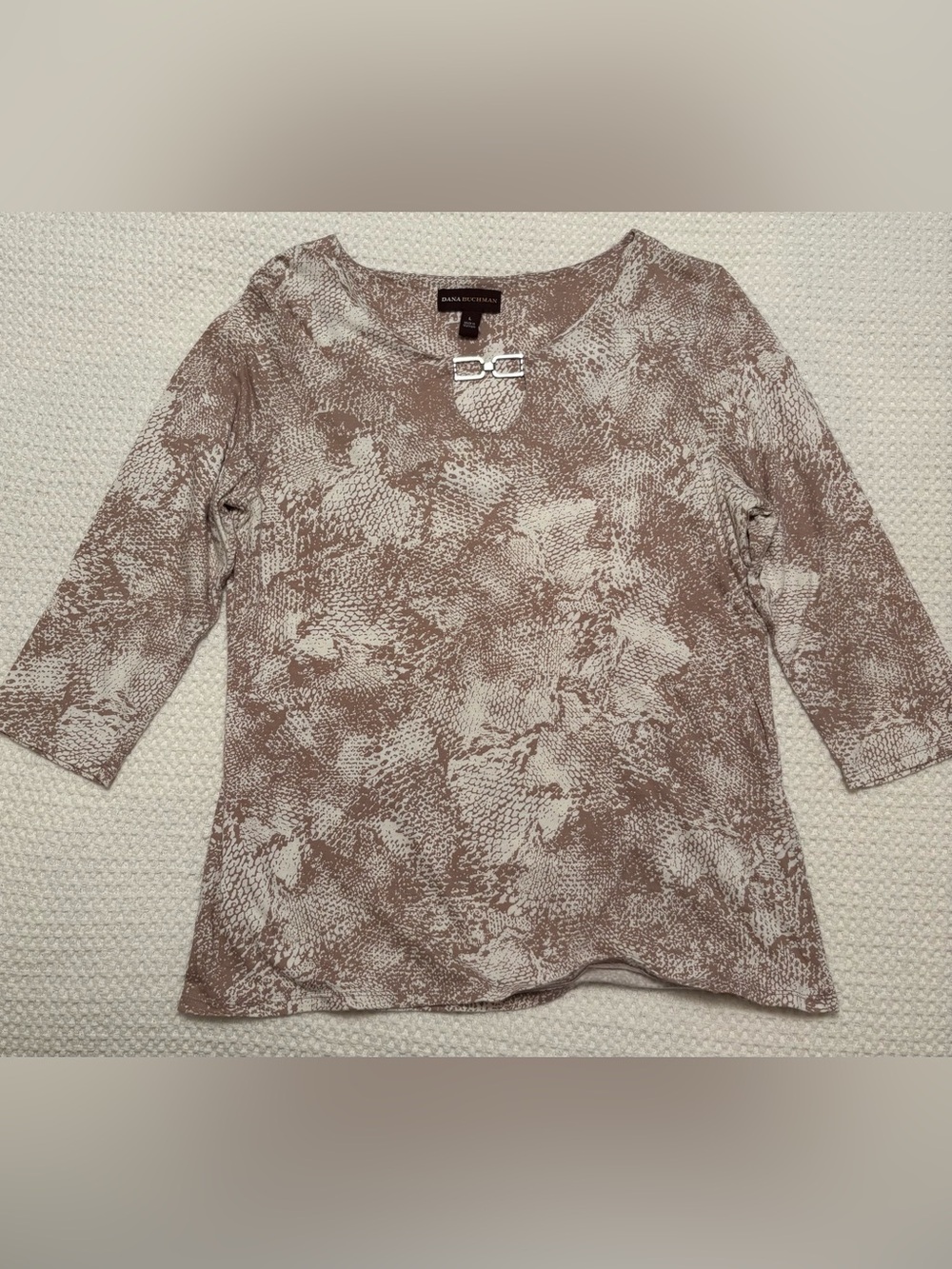 Dana Buchman Taupe and Cream Abstract Animal Print 3/4 Sleeve Top Large